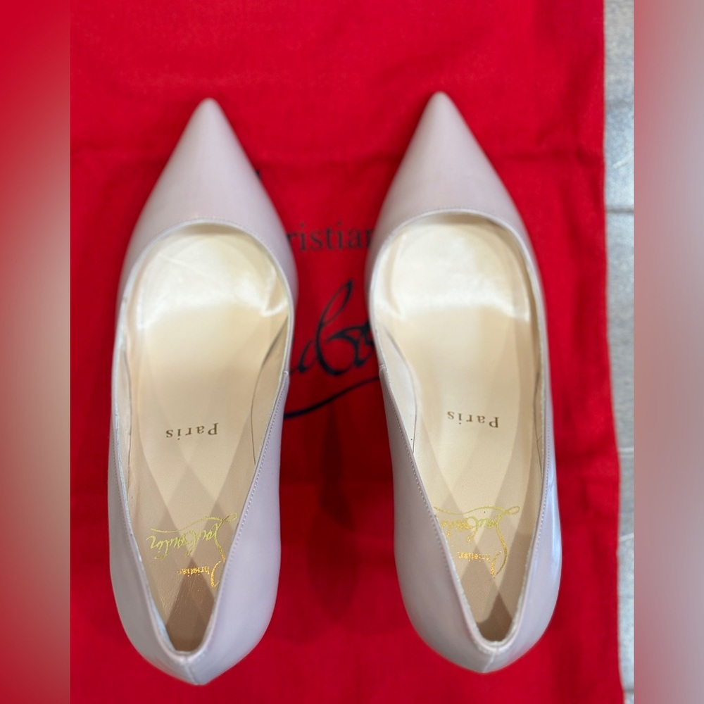 NIB Christian Louboutin nude pump — size IT 34/US 4 — never worn!